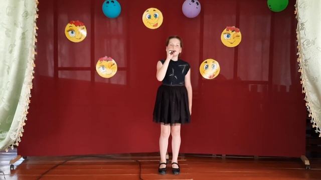 Значкова Марина                        ЦДТ г. Суража                                Песня "Космос"