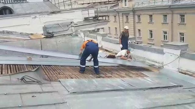 Фальцевая кровля. Укладка покрытия