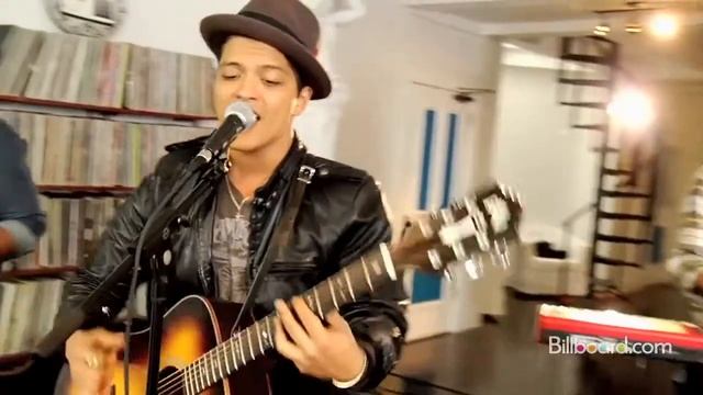 Bruno Mars The Lazy Song Studio Session) LIVE!!!!