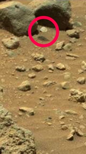 Mars Curiosity  ( sol 1401 ) strange image on Mars surface #Shorts