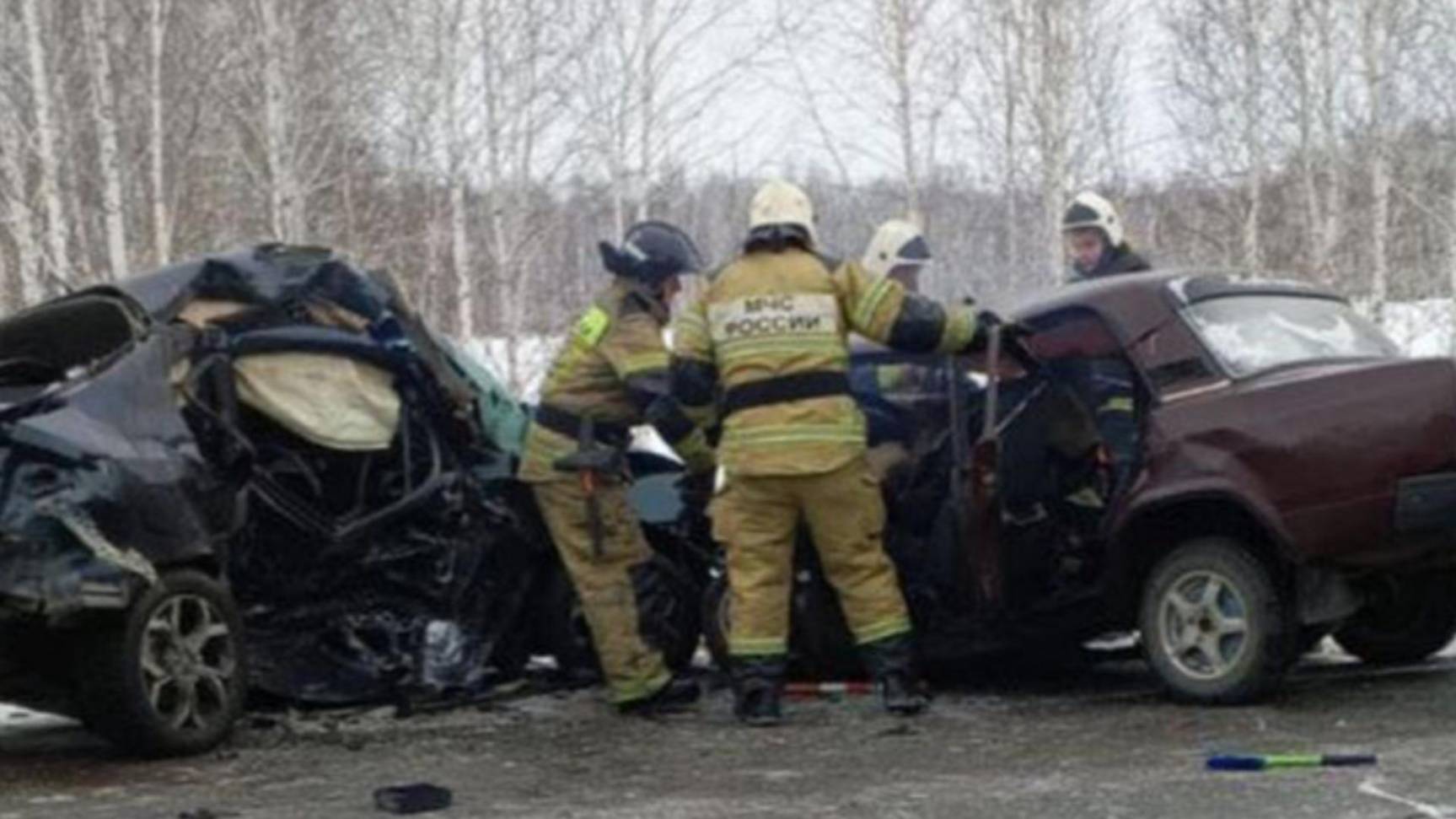 Пять человек погибли из-за тарана автомобилей на встречке под Новосибирском