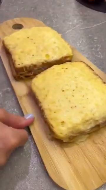 В духовку на 190° С на 10 минут готово 👌🏼😉🧀Place in the oven at 190° С for 10 minutes, ready 👌🏼😉🧀