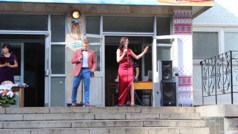 Влад Лисицкий и Кристина Фомина (Южноукраинск, гимназия №1)