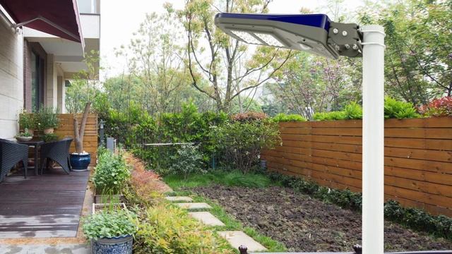 Lampa solarna - Pluton 1000