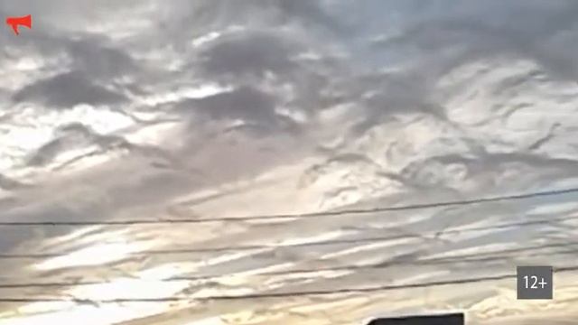 Необычные облака запечатлели жители Владивостока на Эгершельде