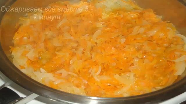 Филе минтая в сметанно - сырном соусе