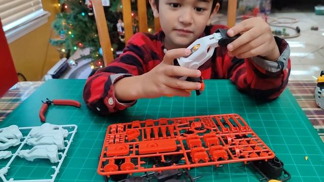 Mega Cyborg Hand Review Build & Play Kids Robot Toy STEM Science Experiment Video for Kids