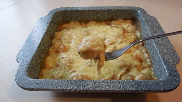 Запечённые пельмени в соусе барбекю+сметана!Супер вкус!