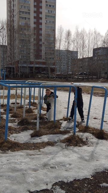 здесь моя семья.