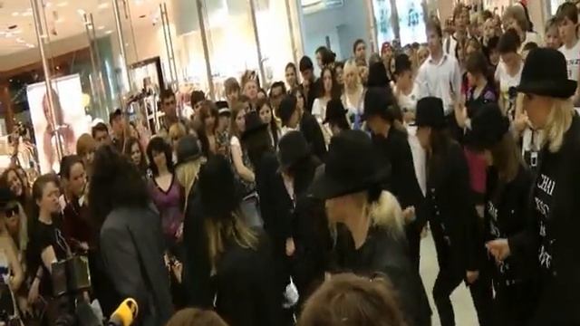 Акция памяти Майкла Джексона 25 июня 2010 г   Танцевальный трибьют  Часть 4