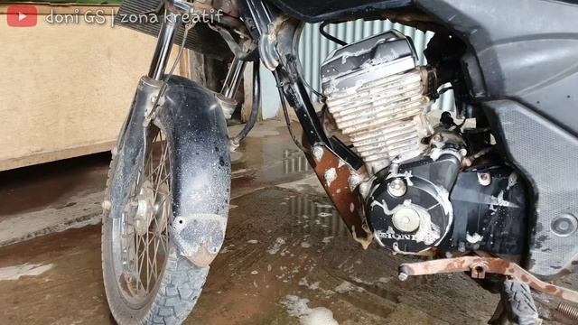 MEMBUAT CAIRAN PEMBERSIH MESIN MOTOR!! pembersih mesin motor biar kinclong