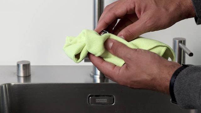 JURA S8 - Dismantling and rinsing the professional fine foam frother