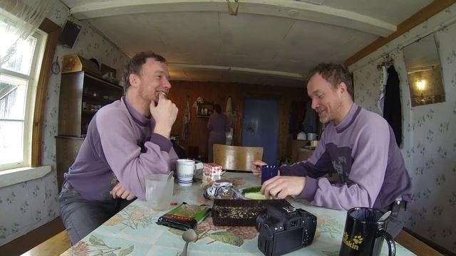 Шомов и Юра в деревне