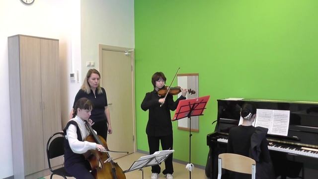 Урок Сахиновой ИВ виолончель