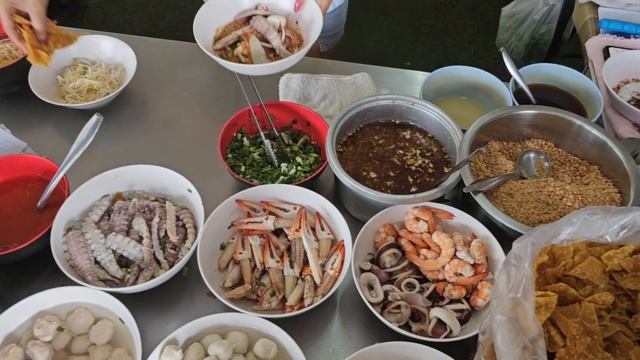 Самые популярные лапшичные леди в Чантхабури - Тайская уличная еда