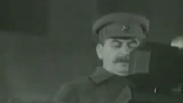 Выступление И В Сталина перед красноармейцами 7 ноября 1941