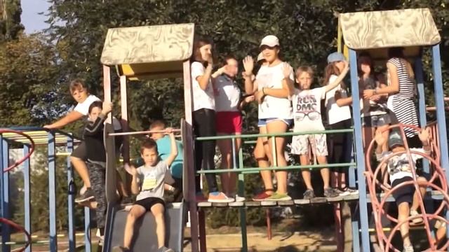 Общий клип "Мир всем" 4 летняя смена
