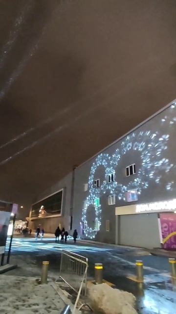 Купол павильона Космос на ВДНХ виден со всех сторон