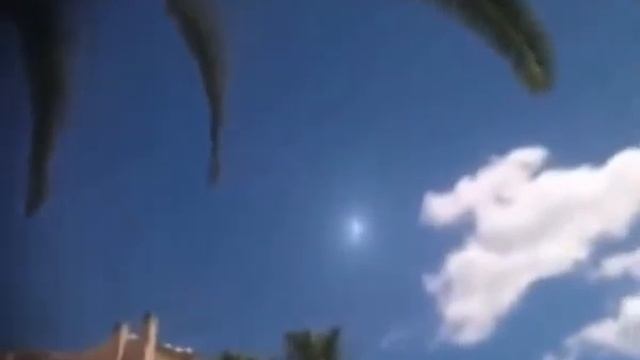 Необычные явления в небе НЛО 04 07 2014