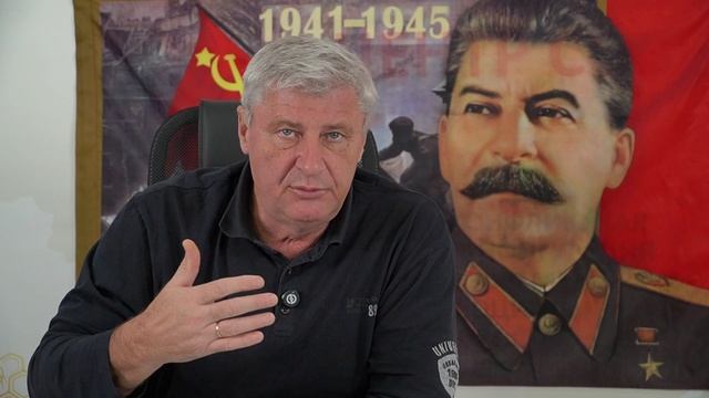 Дмитрии Захарьящев . Никакои борьбы он не ведет.