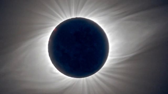 Pilna saules aptumsuma animācija