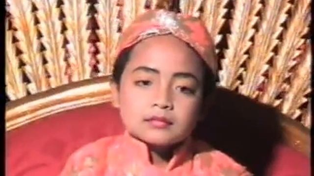 VIDEO JADUL DOKUMENTASI KHITANAN ADIK CAK KOMET TAHUN 2003 PART 1