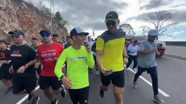 Corrí 250 km en Honduras con influencers y un Ministro (Ep. 11) @Adonay_bustillo @LAUXELMUNDO