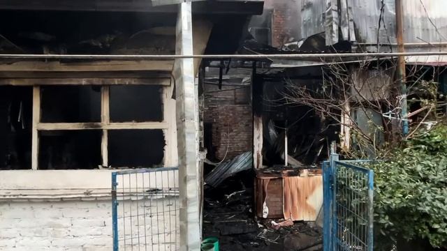 На Красной сегодня утром тушат очередной пожар.