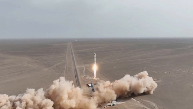 В Китае впервые запустили в космос жидкостную ракету-носитель