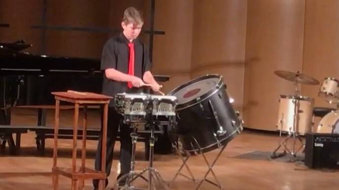 E. Kopetzki. Groove speed
Исп. Анатолий Ворожеев (перкуссия), преп. А.В. Жернаков