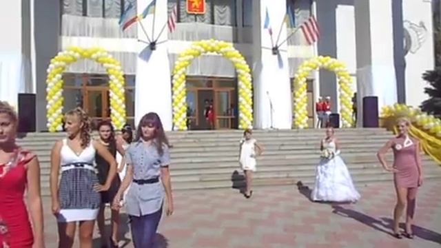 день города 2012 показ причесок