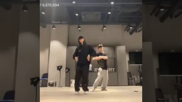 The Boyz Sunwoo&Changmin Dancing To Twice What Is Love