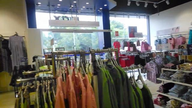 Max Shopping Mall CHNDRAPUR ||  Clothes Review || Planet Titan || family gaming zone food court ||