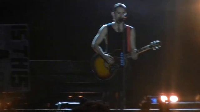 30 seconds to mars 'Hurricane' live in Malaysia
