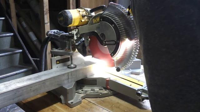 Cutting thick aluminum beam with miter saw