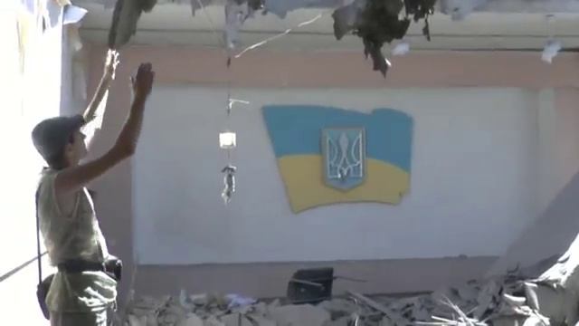 Разбомбленный райотдел Станица ЛНР 3 июля