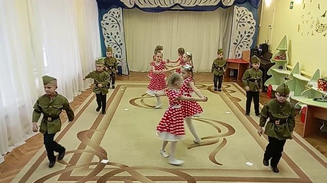 МИР  БЕЗ ВОЙНЫ ХОРЕОГРАФИЯ
Хореографическая композиция "На солнечной поляночке"