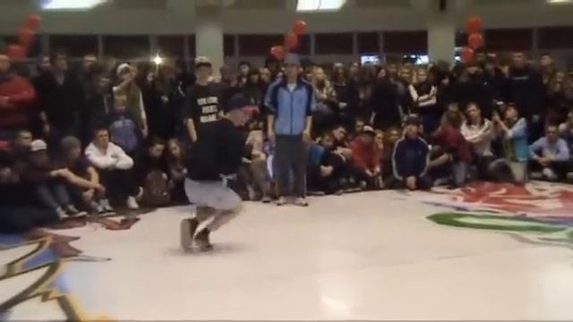 Power of 2 - 2010 - bboy Den [Conquistador] & Pluton vs. Skill Falva vs. Second Region