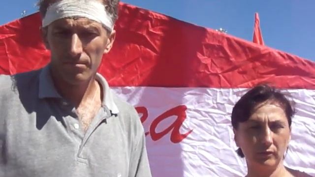3 200811 ПОСТРАДАВШАЯ ОТ ОЛИМПИЙСКОГО ВЫСЕЛЕНИЯ СЕМЬЯ ТКАЧЕНКО НА ПИКЕТЕ КПРФ 20 ЛЕТ БЕЗ СССР