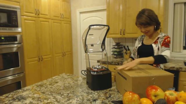 Lezlie's Blendtec Express Pro Blender Unboxing