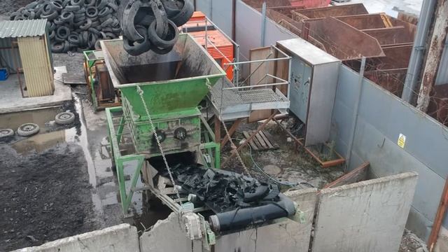 Saturn Twin Shaft Shredder