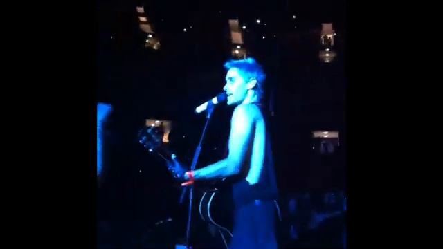 30 Seconds To Mars - Full Acoustic Set - Jared Leto @ o2 Arena, London - 30th November 2010 Part 1