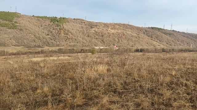 Республика Крым, р-н Симферопольский, на территории Перовского сельского совета, в районе с Теплое