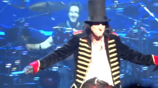 Alice Cooper LIVE - School's Out - Tinley Park, IL - 9-6-2017