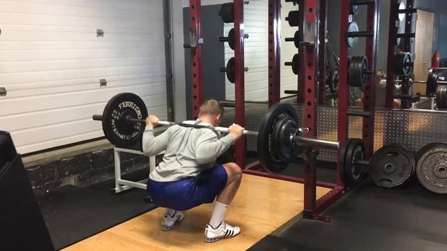 Squat 205 - 5 reps, set 2