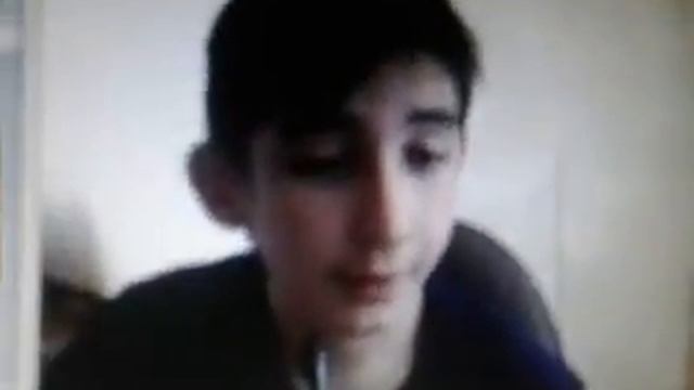 ПАЦАН ПОЕТ ПЕСНИ КАПЕЦ))