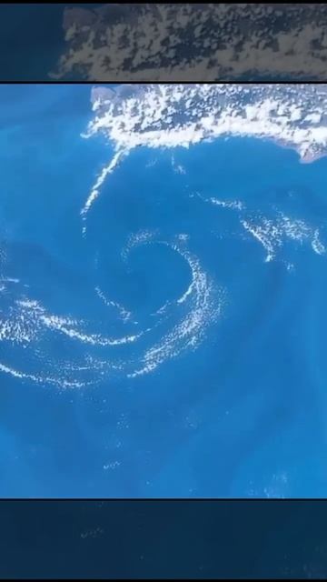 Невероятная красота. Вот так выглядят Чёрное море и Крым из космоса!