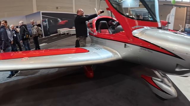 Самолеты, вертолеты, автожиры на Friedrichshafen AERO