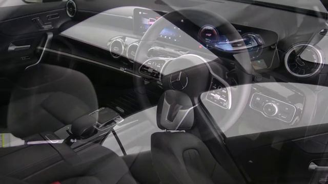 MERCEDES-BENZ A250 Cosmos Black Sedan M191793