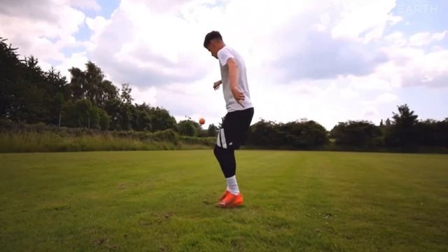 Planet Earth Games: Fruity Football Challenge